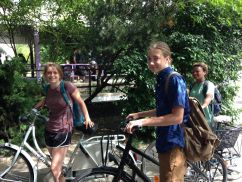 Schulbesuch mit Fahrrad.JPG