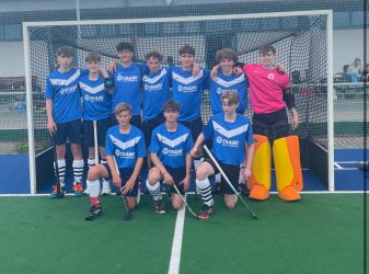 Erfolgreiche Hockey Mannschaft 2024.JPG