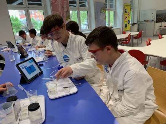 2023 - 6c - CO2-Lab (1).jpeg